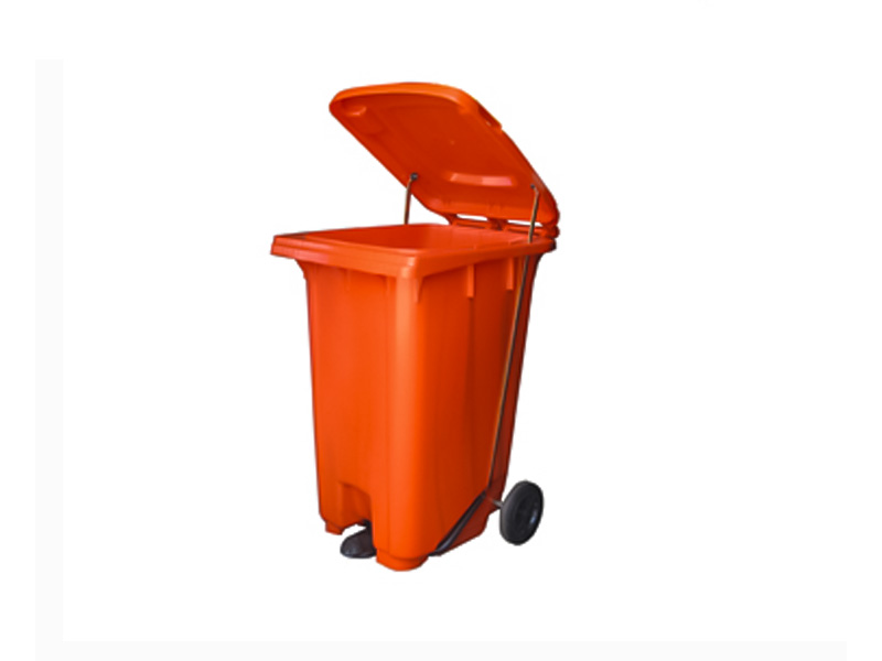 3#-240L脚踏式垃圾桶
